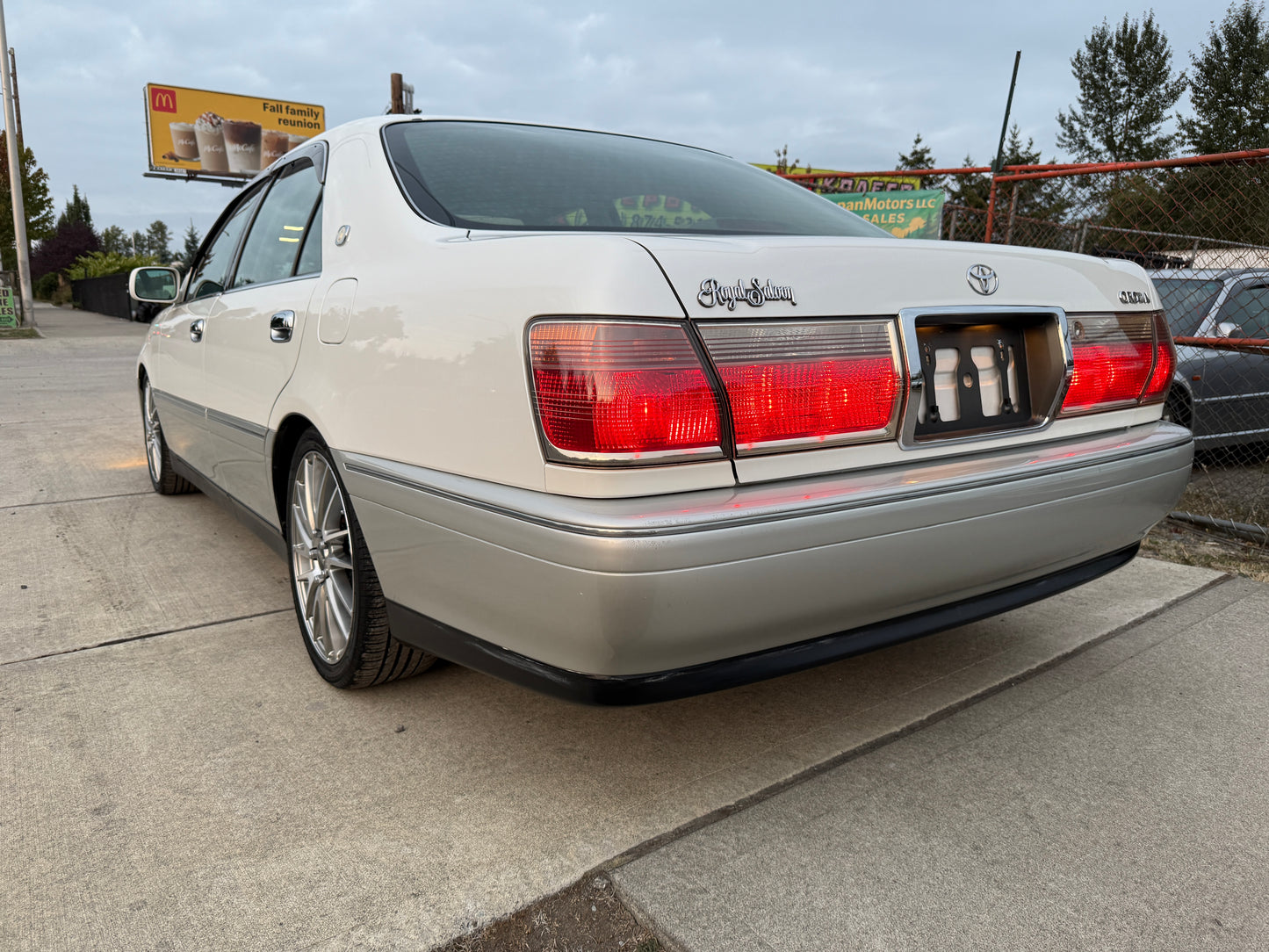 2000 Toyota Crown Royal Saloon
