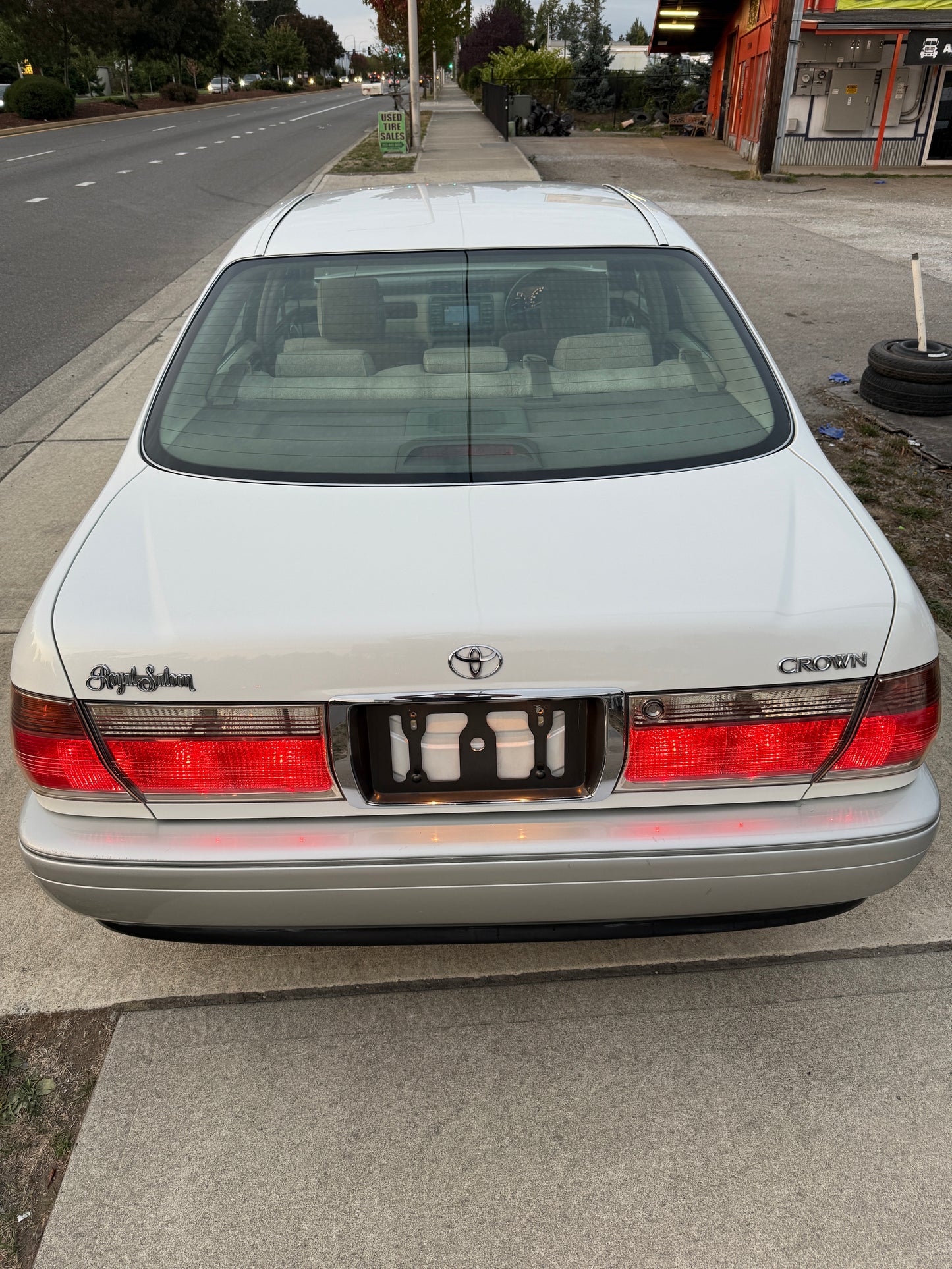 2000 Toyota Crown Royal Saloon