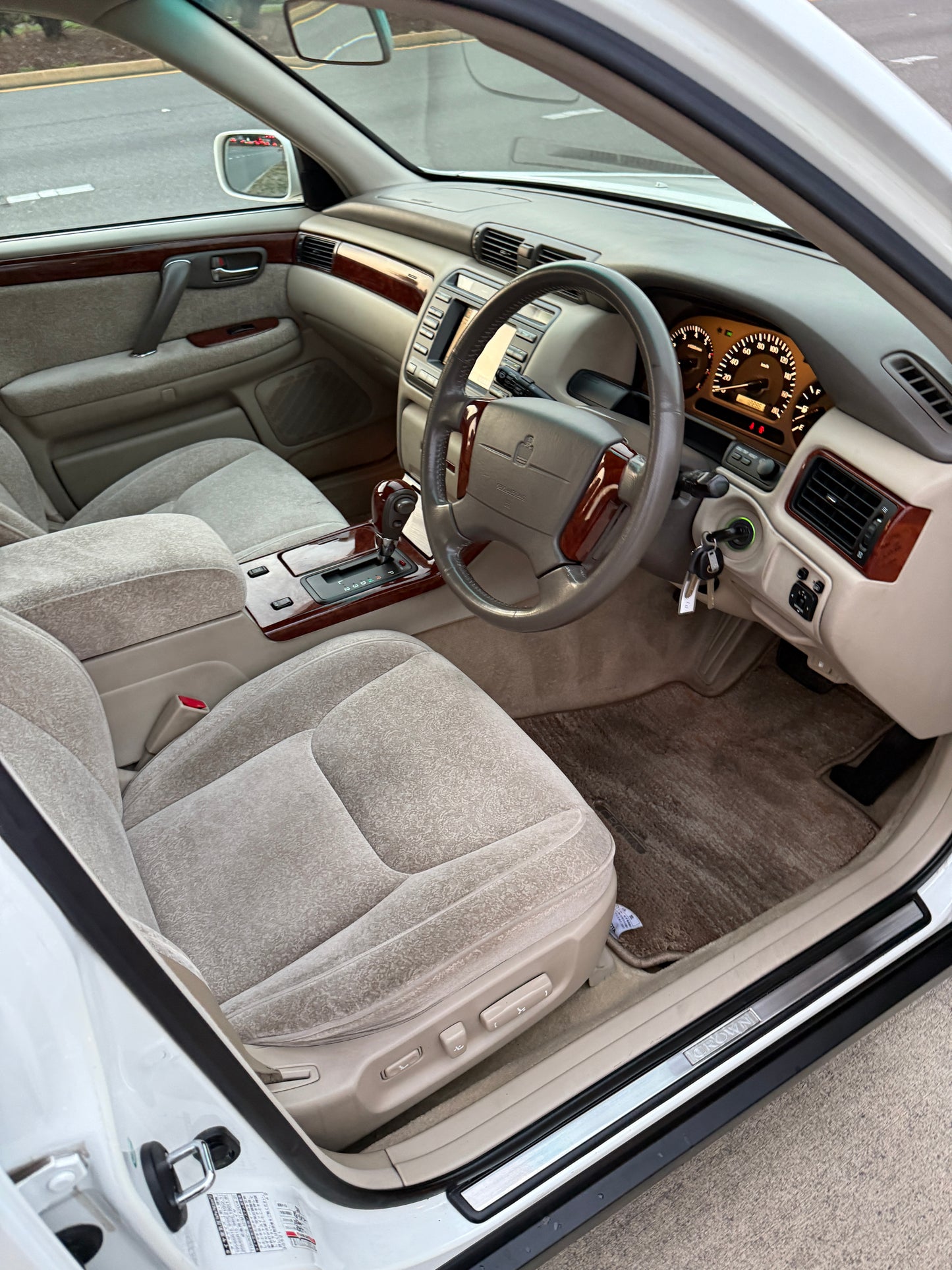 2000 Toyota Crown Royal Saloon
