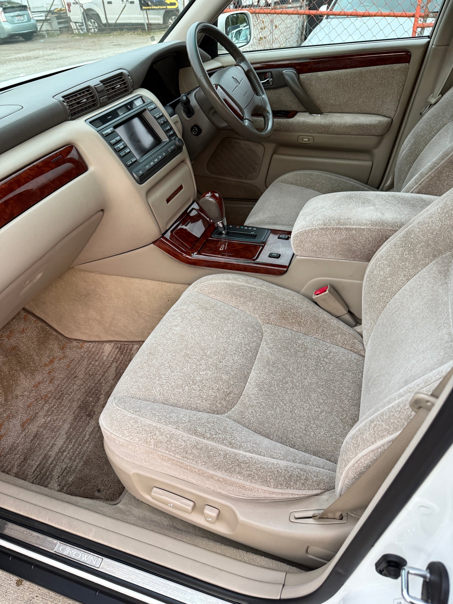2000 Toyota Crown Royal Saloon