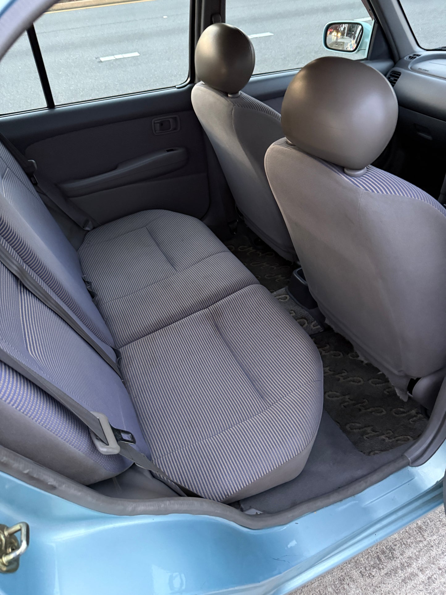 2000 Nissan March BOX
