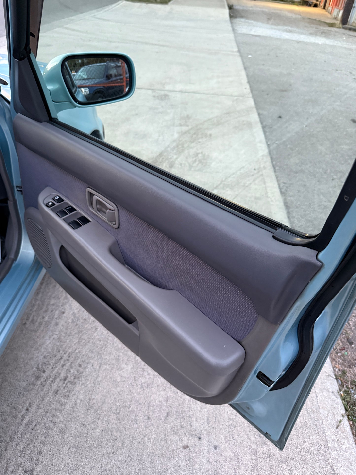2000 Nissan March BOX