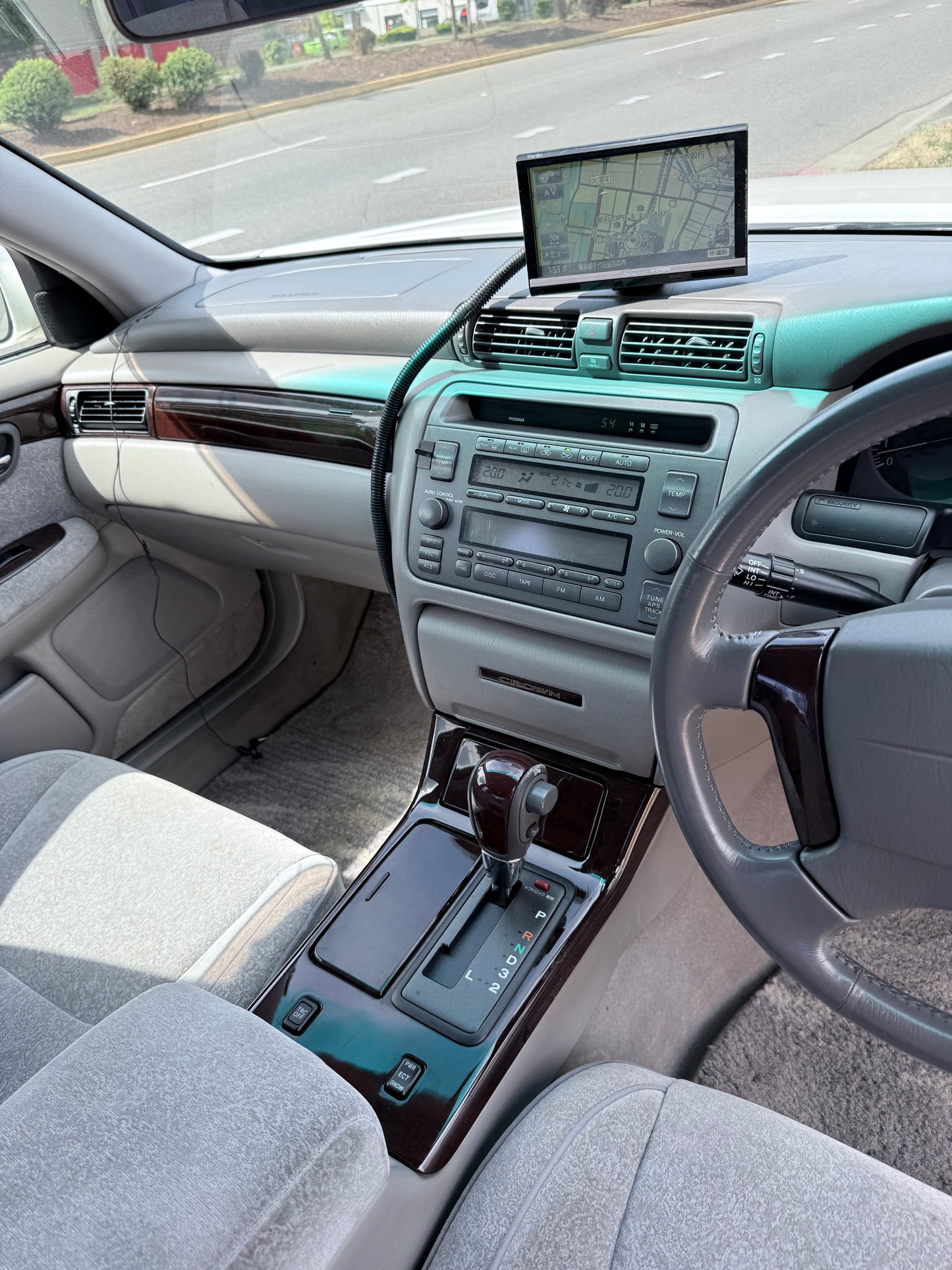 2000 Toyota Crown Royal Saloon