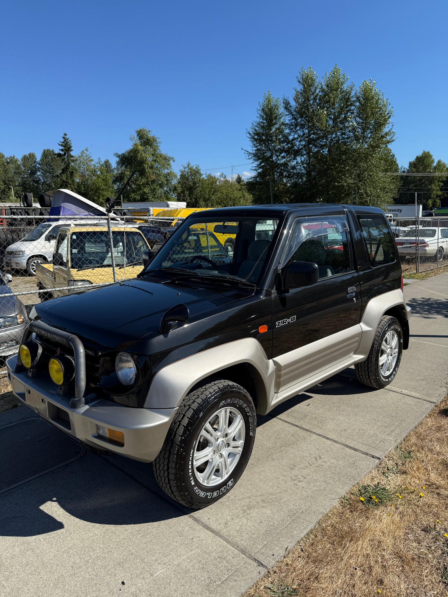 1996 Mitsubishi Pajero junior ZR