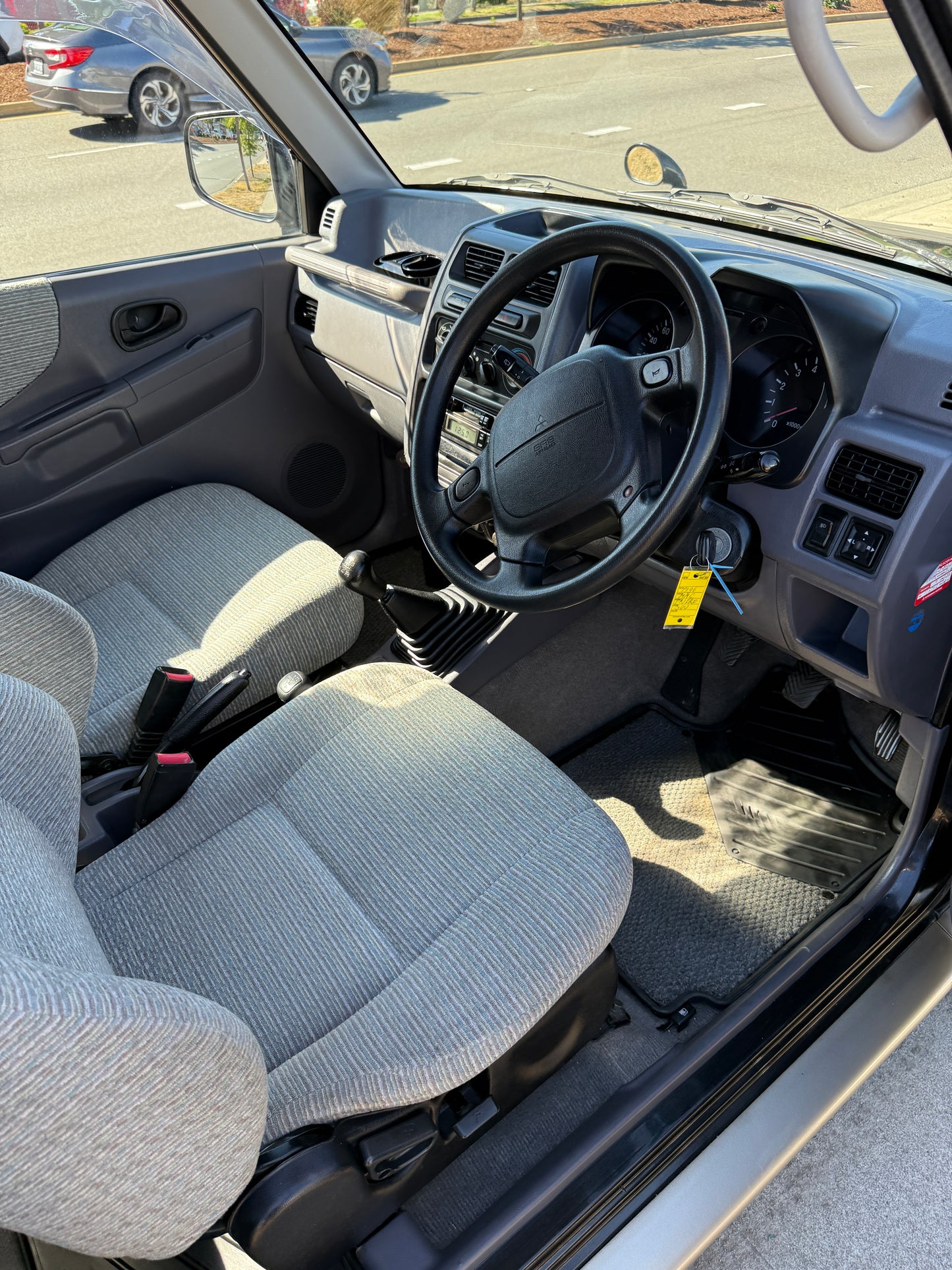 1996 Mitsubishi Pajero junior ZR