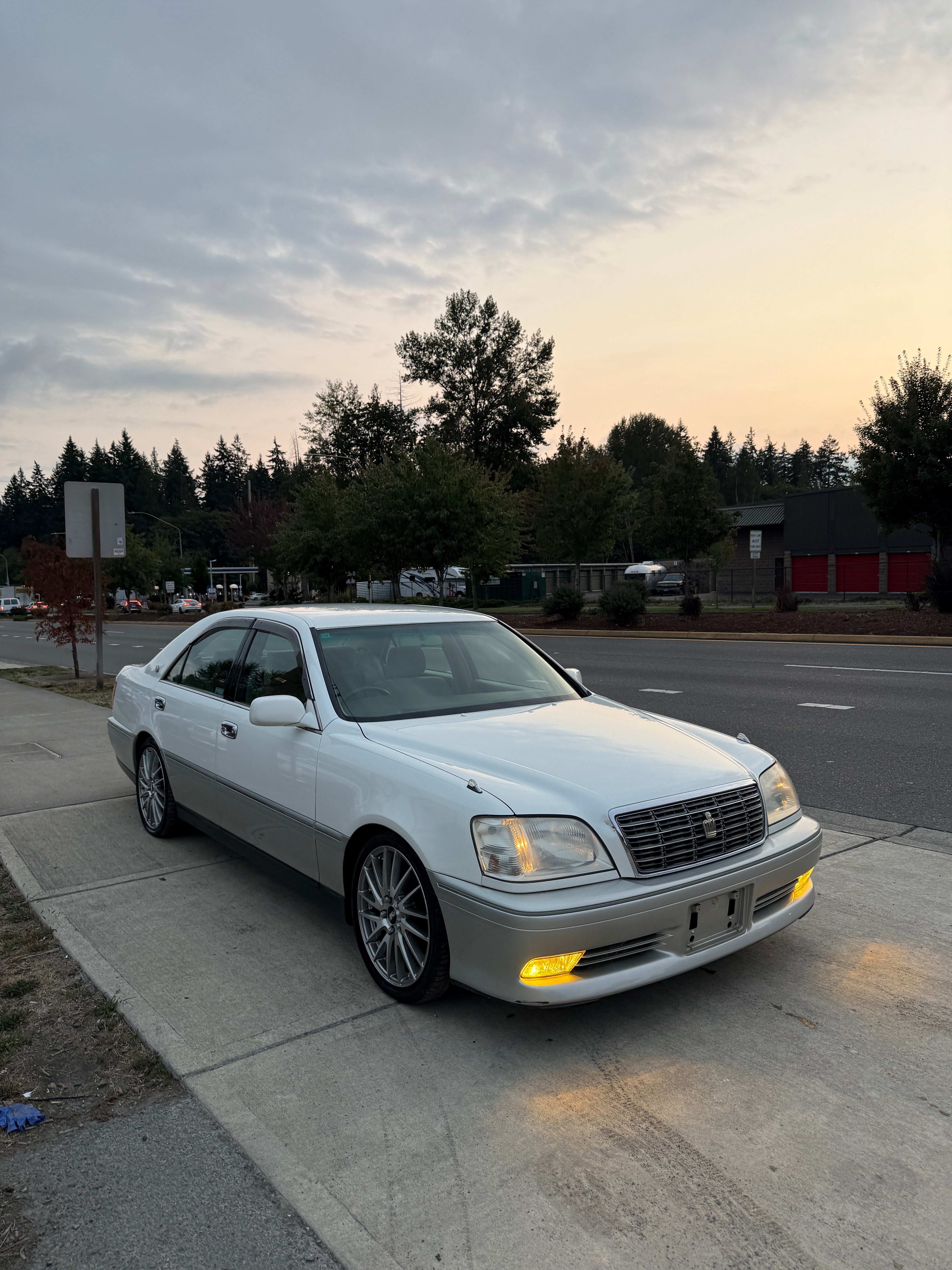 2000 Toyota Crown Royal Saloon