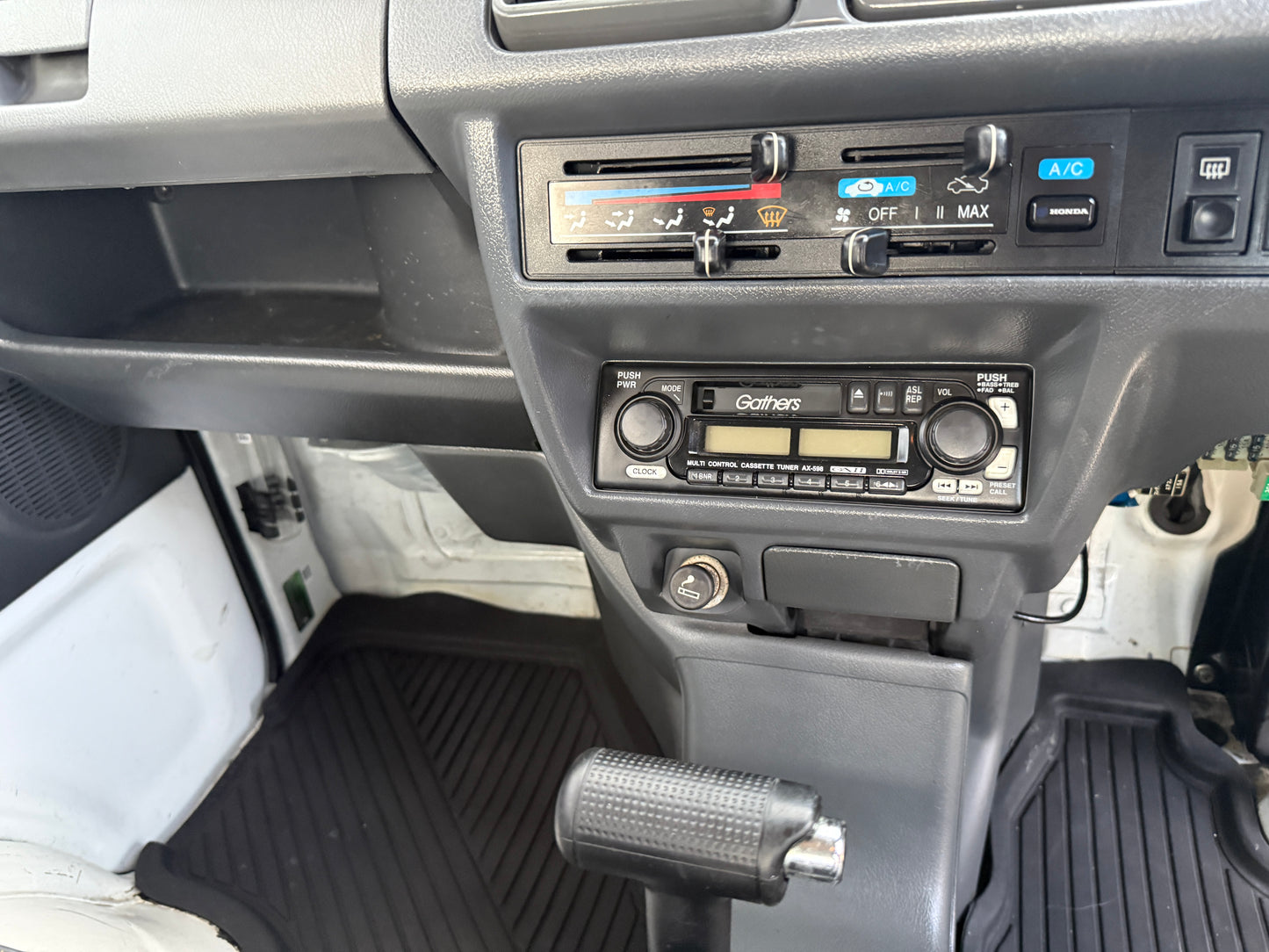 1998 Honda Acty Van 2WD – Automatic / Air Conditioning