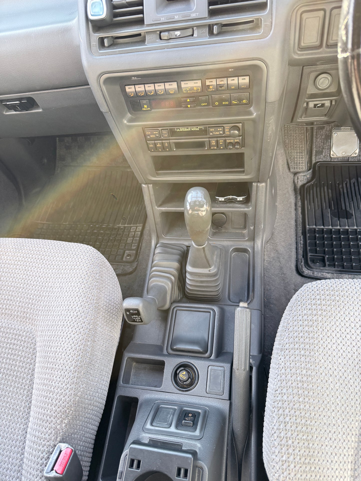 1996 Mitsubishi Pajero 3.5 V6